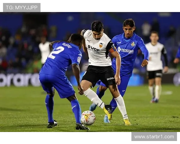 赫塔菲防守体系表现稳健，助力球队持续保持联赛前列位置