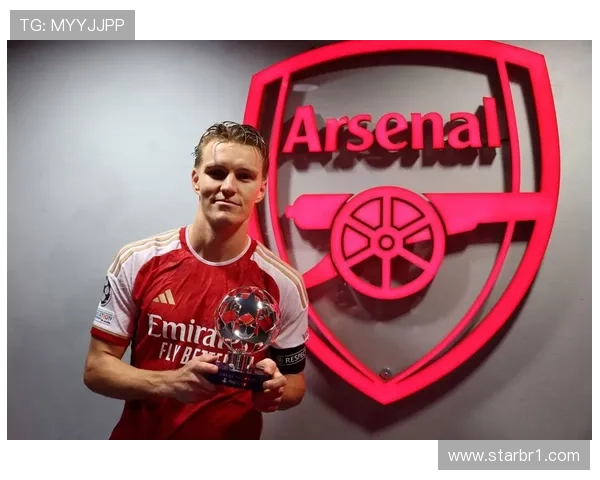 从边前腰到中路核心：厄德高的角色演变