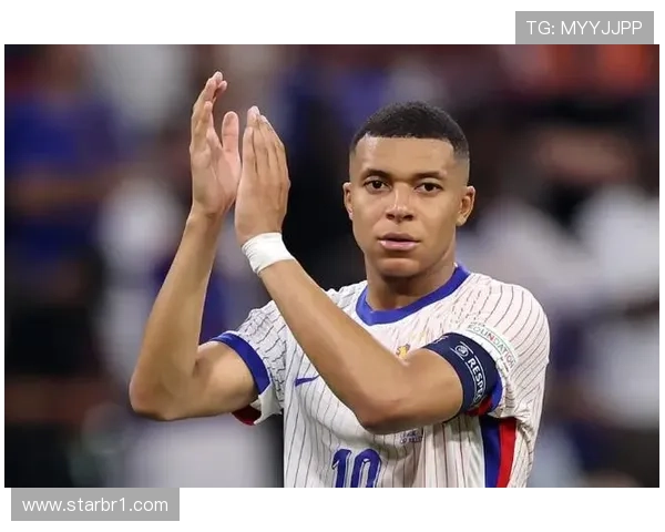 姆巴佩赛后没回家，直接开豪车去哪里？这生活真跟我们天差地别啊